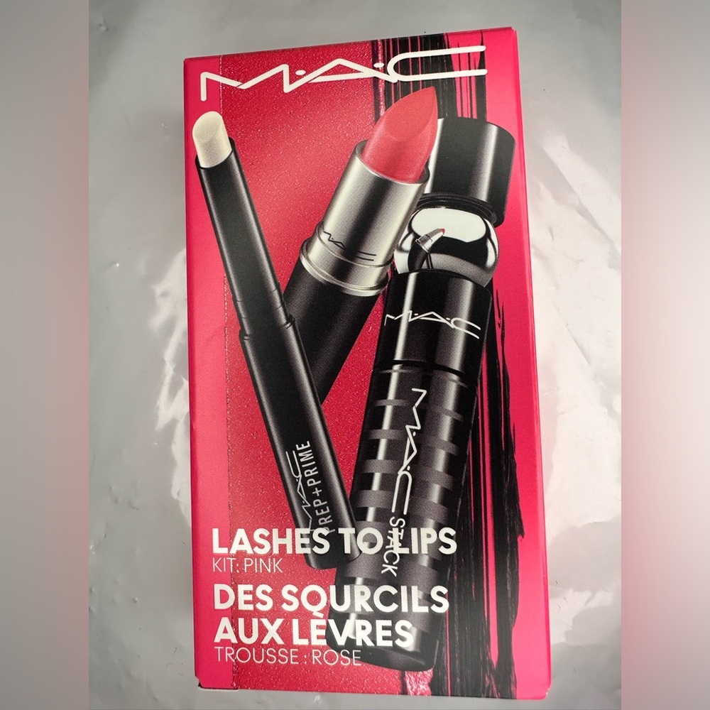 MAC Cosmetics Lashes to Lips Kit: Pink